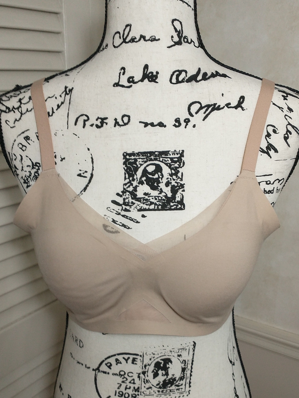Honey Love Crossover Wireless Bra, Size Medium, Nude Color